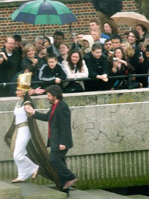 Dominic Dromgoole leads Cleopatra up the steps to Bankside