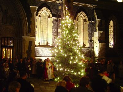 Business community gathers for Christmas tree lighting