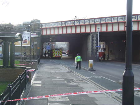 Lambeth Road sealed off due to leaking gas cylinder