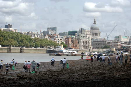 South Bank beaches cleaned up for Mayor’s Thames Festival