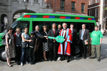 Lynda Bellingham presents Spa School with Lord’s Taverners minibus