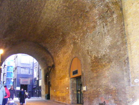 Clink Street railway arch