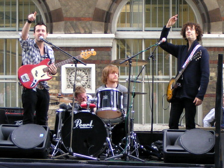 Headspace performing in Southwark Street