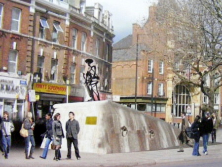 Albert McKenzie: memorial to local war hero planned for Tower Bridge Road