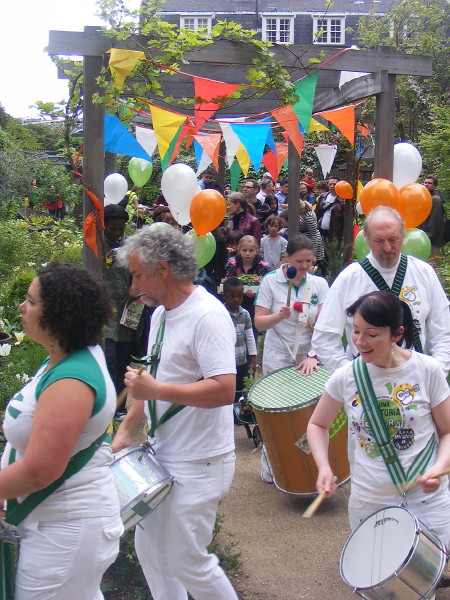 Bankside Birthday Barrows Parade celebrates local green spaces