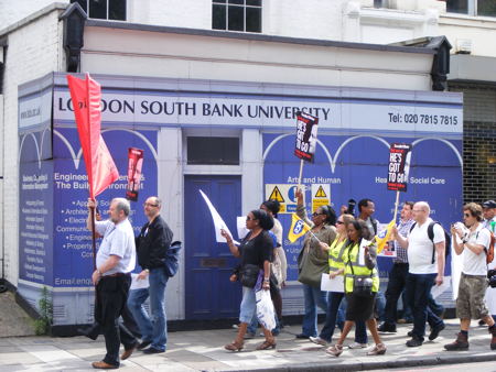 Public sector strike: march and picket lines in SE1