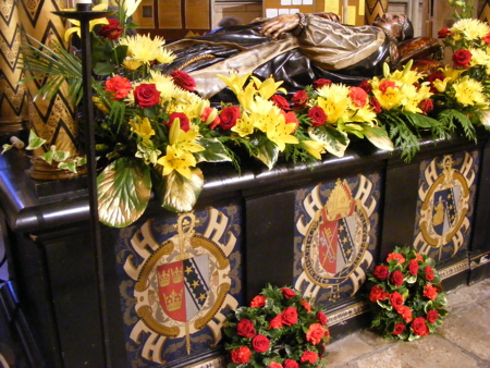 Flowers at the tomb of Lancelot Andrewes