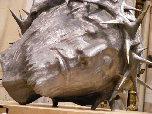 Dramatic sculpture installed at Southwark Cathedral