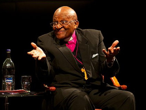 Desmond Tutu draws a crowd to Greenwood Theatre at London Bridge