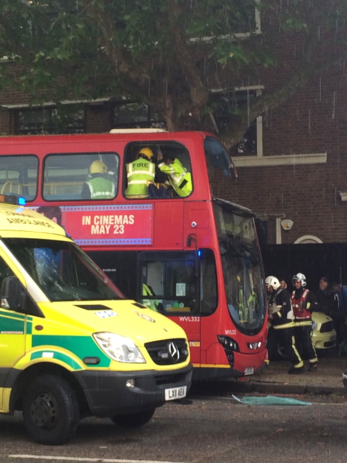 Passengers injured as bus hits tree in Blackfriars Road