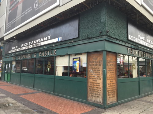 Victim stabbed in head with pen at Elephant & Castle pub