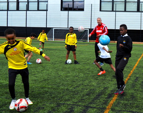 Ark Globe Academy pupils quiz Fulham FC manager Kit Symons