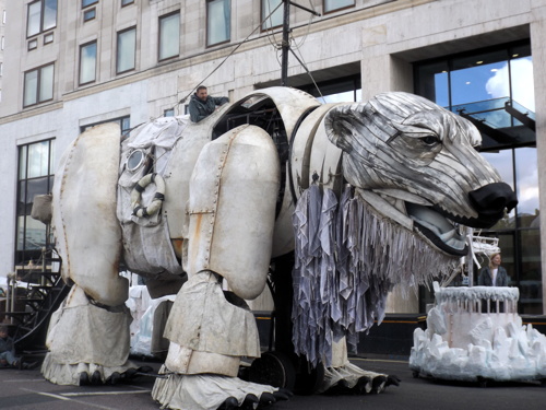 Greenpeace brings giant polar bear to Shell Centre on South Bank