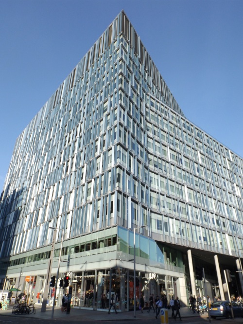 Southwark Street’s Blue Fin Building sold for £415 million