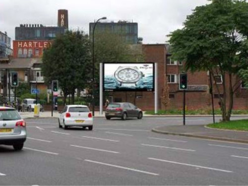 Bricklayers Arms billboard a ‘significant road safety risk’ - TfL