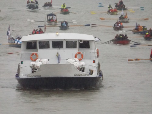 Wet welcome for Lord Mayor on river 