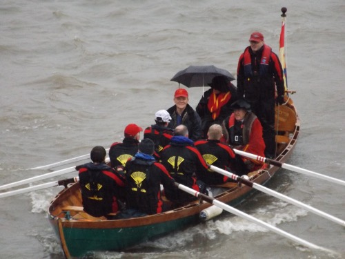 Wet welcome for Lord Mayor on river 