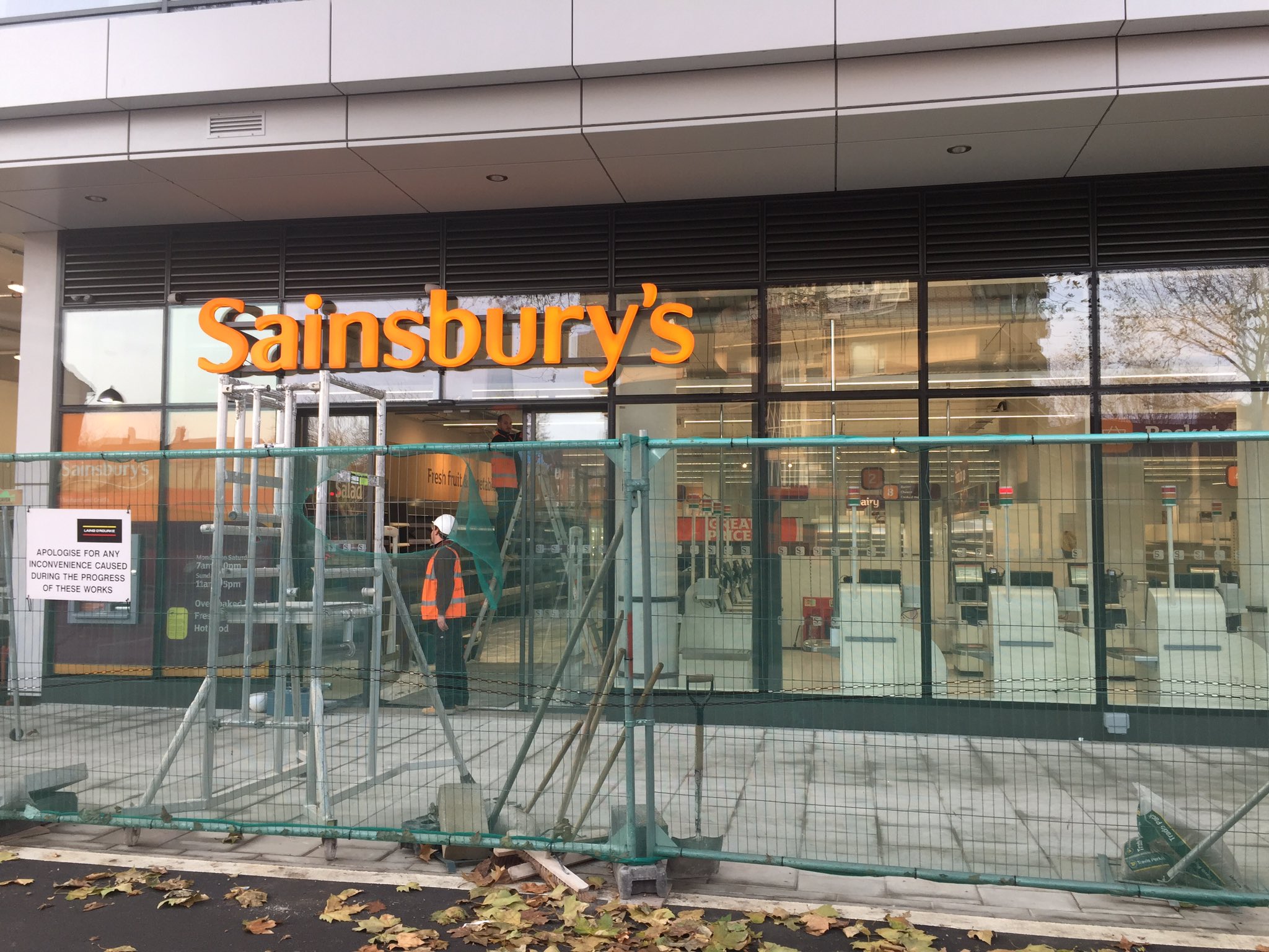 Sainsbury’s delays Elephant & Castle store launch till January