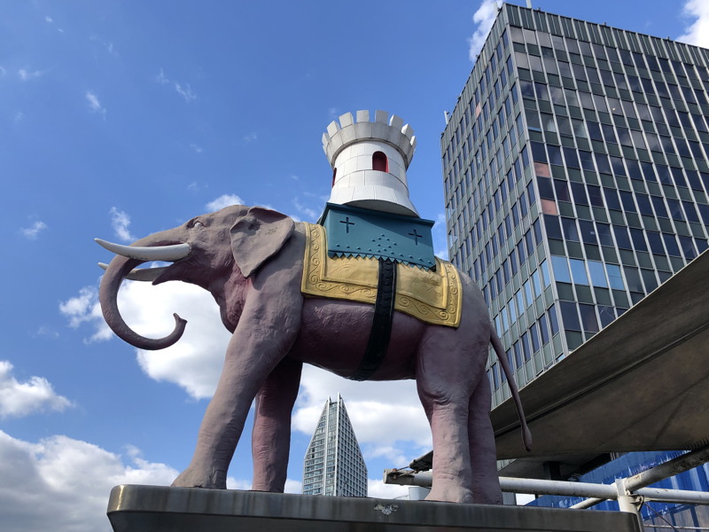 Elephant statue moving to Castle Square [19 July 2020]