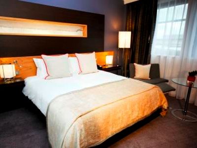 Hilton hotel opens in Tooley Street