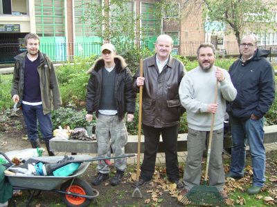 Volunteers help to make Bankside’s open spaces greener