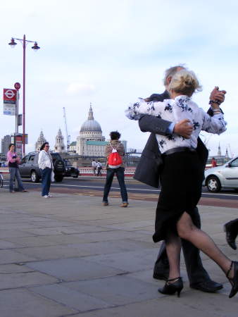 Tango on Blackfriars Bridge