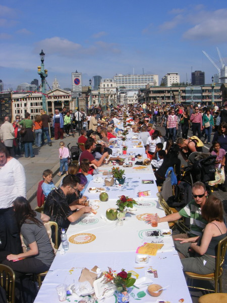 Southwark Bridge was lined with banqueting tables