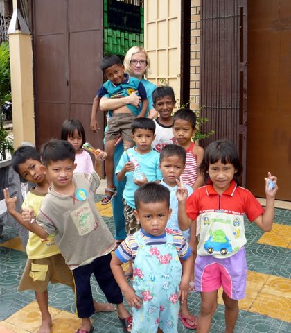 Tower Bridge Road dentist helps Cambodian street children