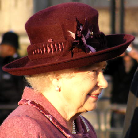The Queen at Potters Fields Park