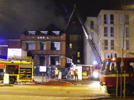 Major fire in derelict building on New Kent Road