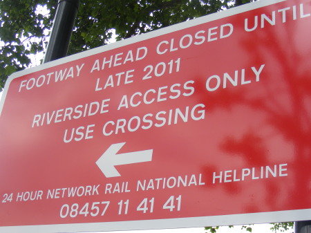 Blackfriars Bridge eastern pavement closed till late 2011