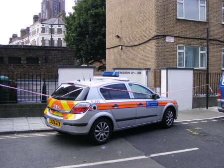 Gun fired at police officers near Blackfriars Road