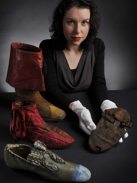 Elizabethan shoe found at Bankside’s Rose Theatre goes on show