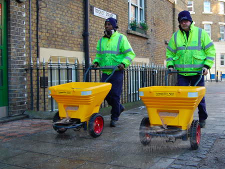 Southwark brings in 40 extra hand gritters