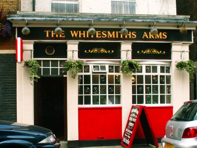 Man shot outside Whitesmiths Arms in Crosby Row