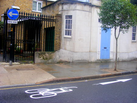 Contraflow for cyclists in Bermondsey Street