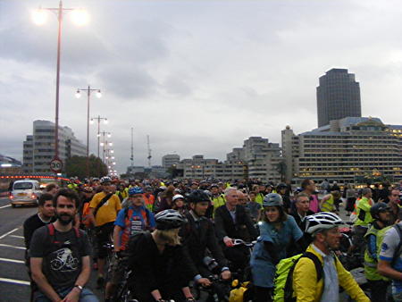 Blackfriars Bridge packed with cyclists as campaign continues