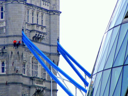 Abseilers fit highest LED lights at Tower Bridge