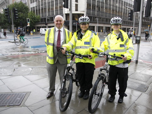 Crackdown on dangerous drivers and cyclists at key Southwark junction