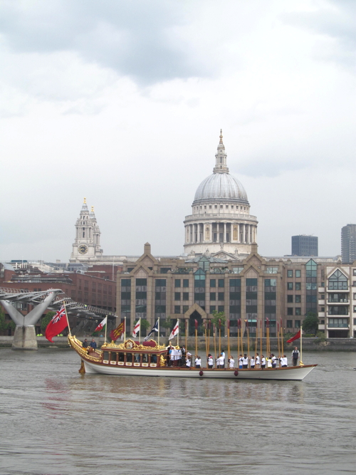 Queen’s Baton Relay comes to Bankside on Gloriana barge