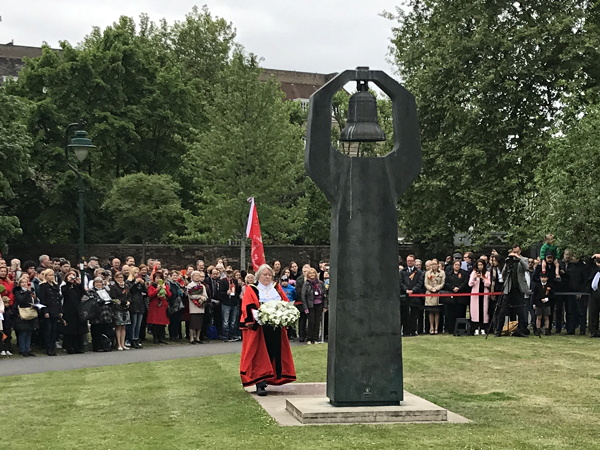 72 years on: wreaths laid at Soviet War Memorial on Victory Day