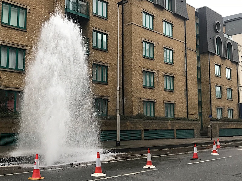 Burst water main in Westminster Bridge Road