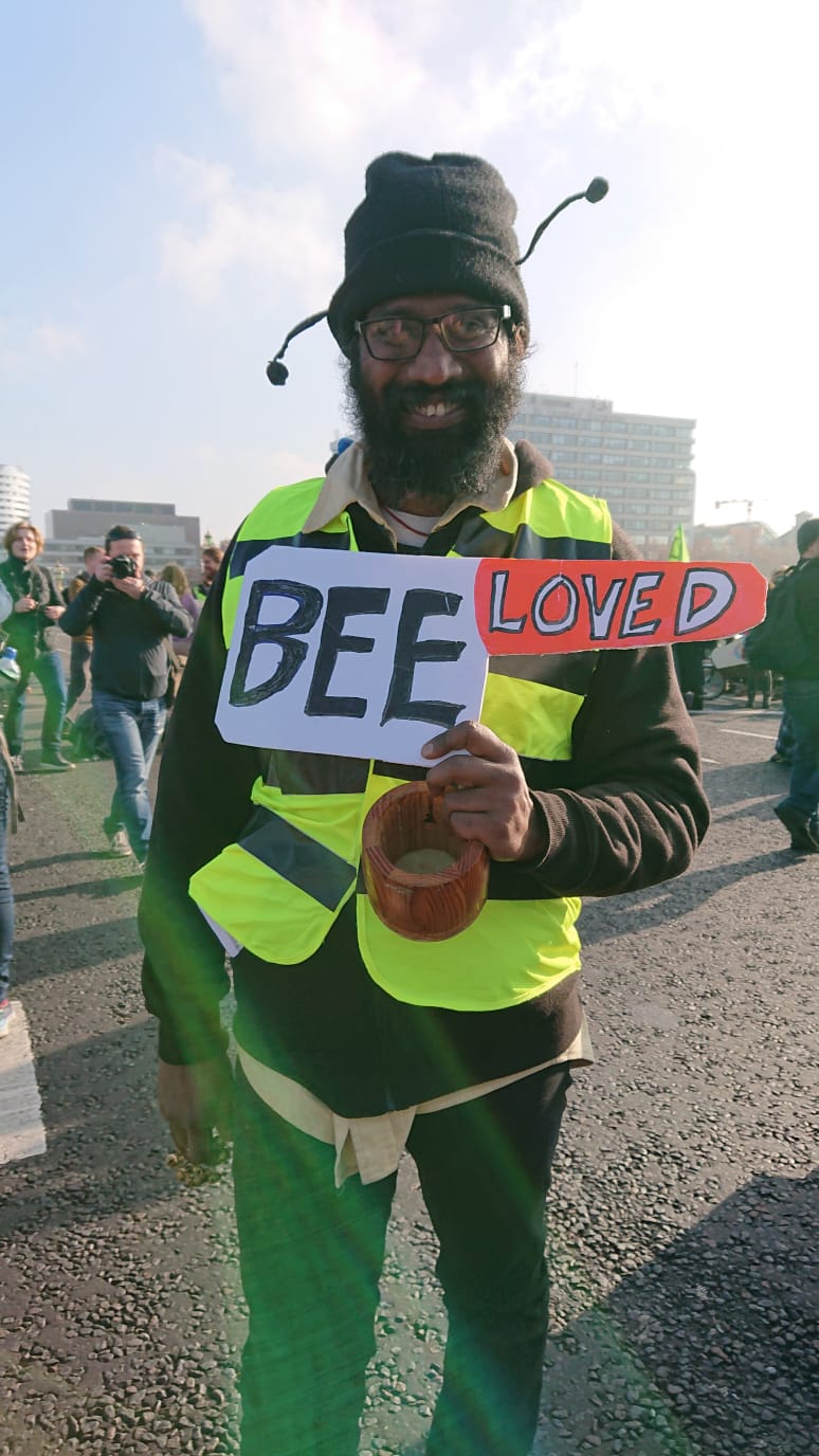 Environmental protesters block five Thames bridges