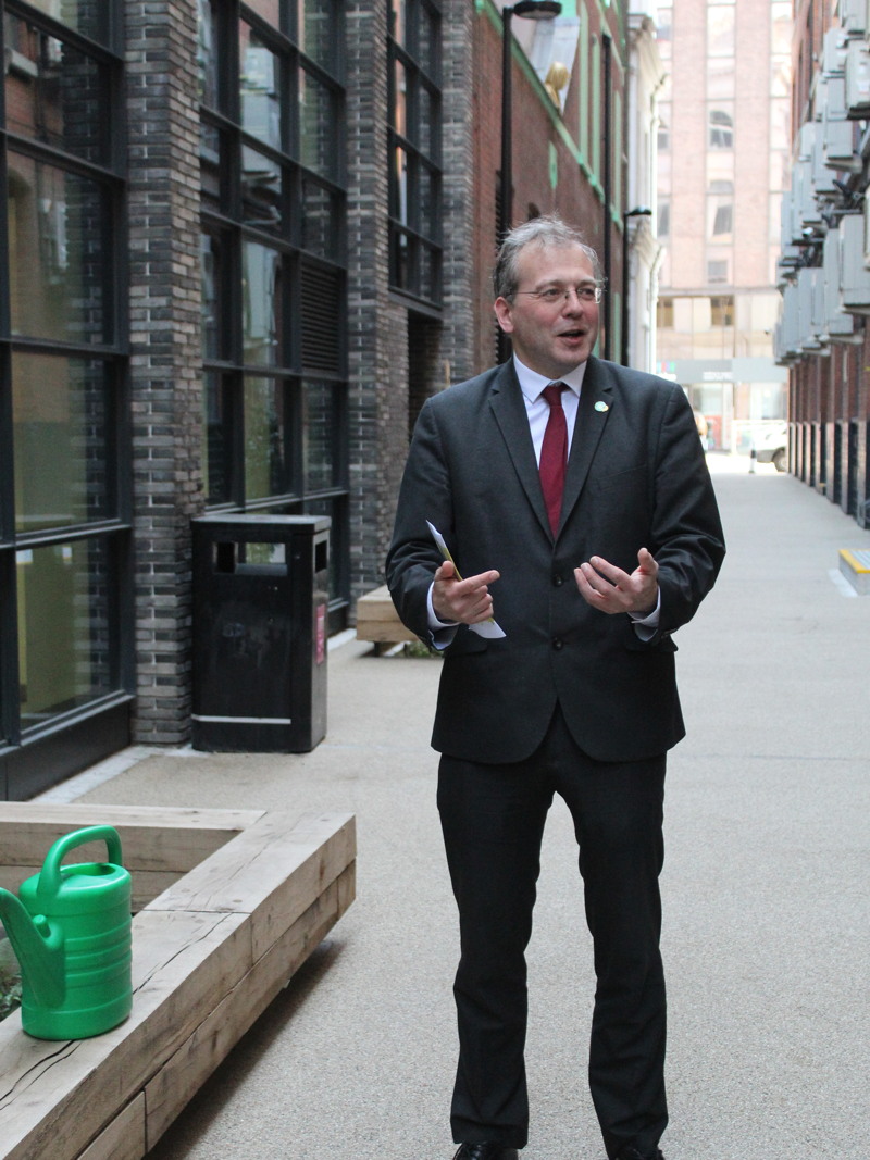 Keppel Row: Bankside alleyway revamped